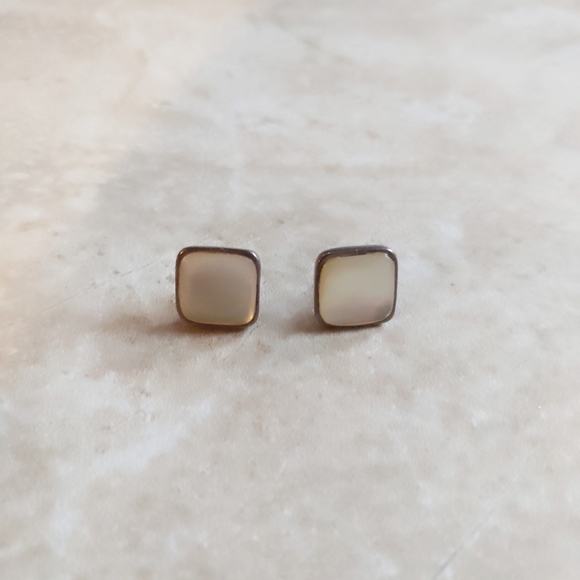 Vintage Jewelry - Vintage Minimalist Mother of Pearl Square Sterling Silver Stud Earrings